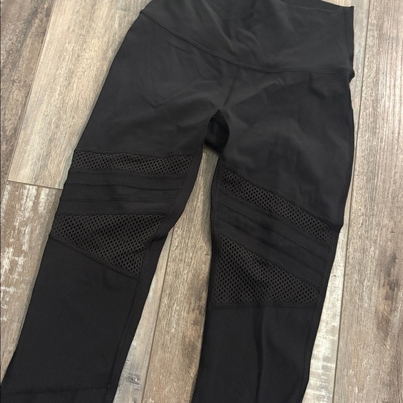 Lululemon Run Inspire Breathable Black Leggings with Mesh size 4 - Picture 3 of 7